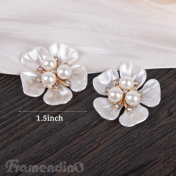 Set of 2 extra small pearl flower French barrettes - Picture 4 of 7